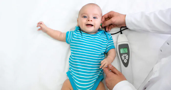 Cómo detectar la sordera en bebés y niños
